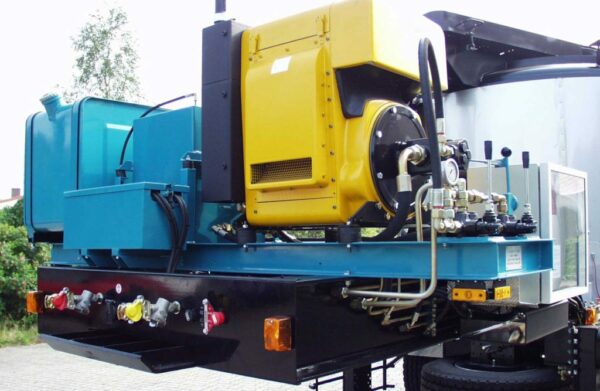Gussasphalt-Transportkocher mit vertikalem Rührwerk 500 l bis 6.200 l – Bild 5