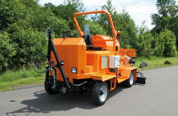 Selbstfahrende Bitumenspritzmaschine BSM 1200-4R – Bild 3